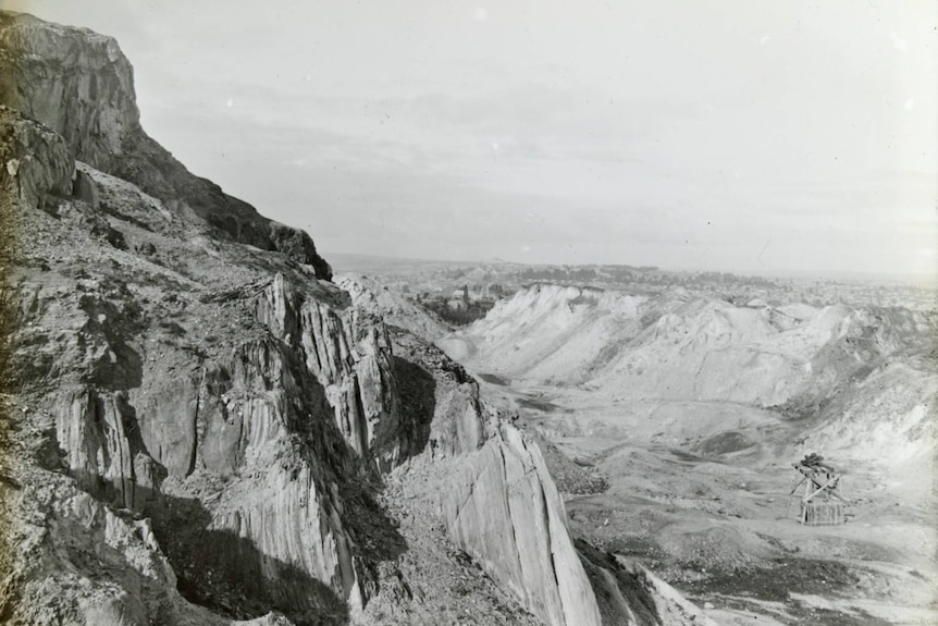 An enormous canyon for gold mining from the 1800s