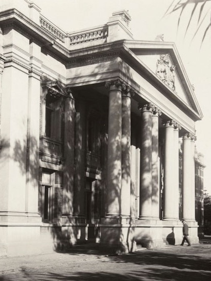 Black and white photo of Supreme Court building, Perth, ca.1920