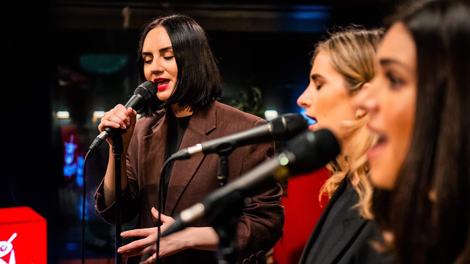 Meg Mac - 'Letter' (live for Like A Version) - triple j