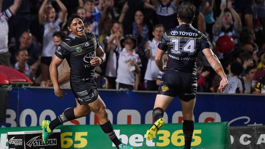 North Queensland Cowboys beat Manly Sea Eagles 30-26 to remain perfect in Townsville in 2016