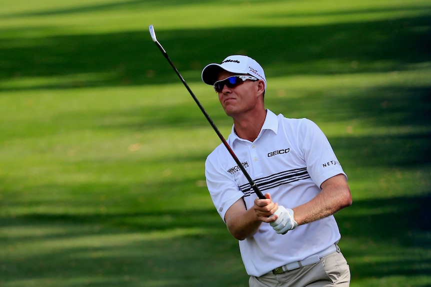 Australia's John Senden plays the 18th during the second round of the 2014 Masters.