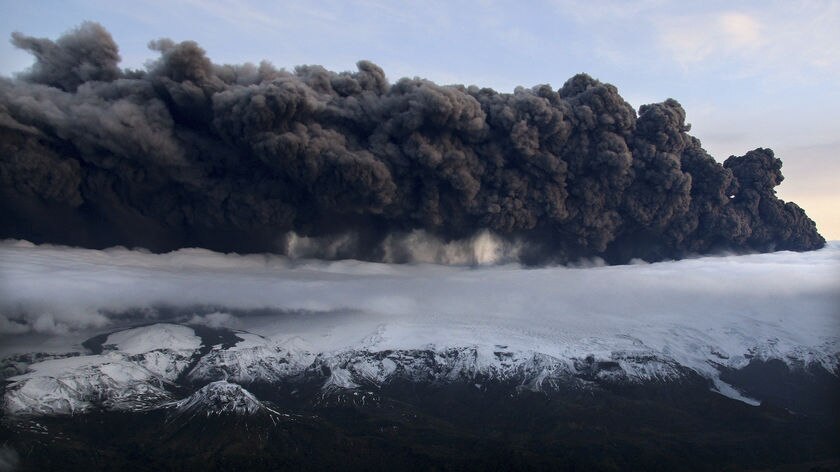 No-fly zones as Iceland volcano erupts