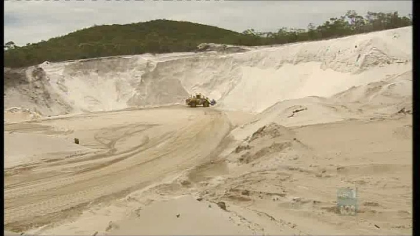 Sand mining company Unimin says new national parks would benefit residents, and traditional owners.
