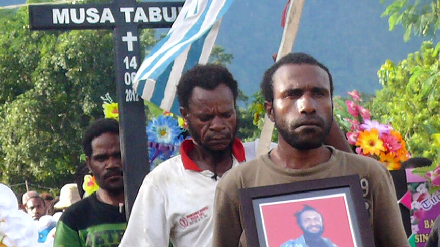 Mourners at funeral of West Papuan independence leader Mako Tabuni