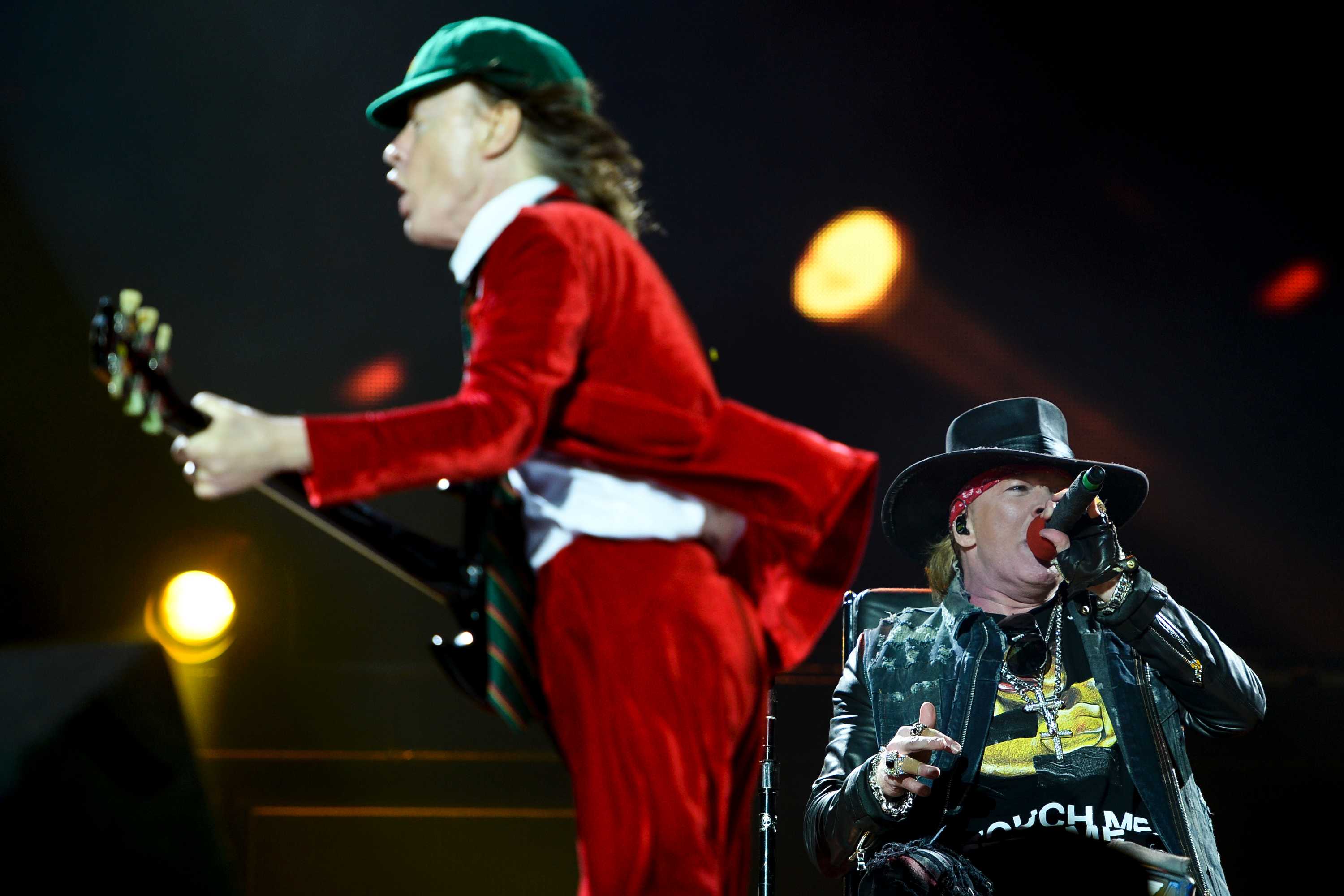 Axl Rose makes AC/DC debut with open-air Lisbon gig - ABC News