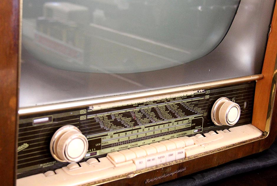 Radio built into a late 1950s Graetz TV