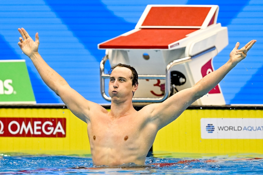 Cameron McEvoy holds out his arms