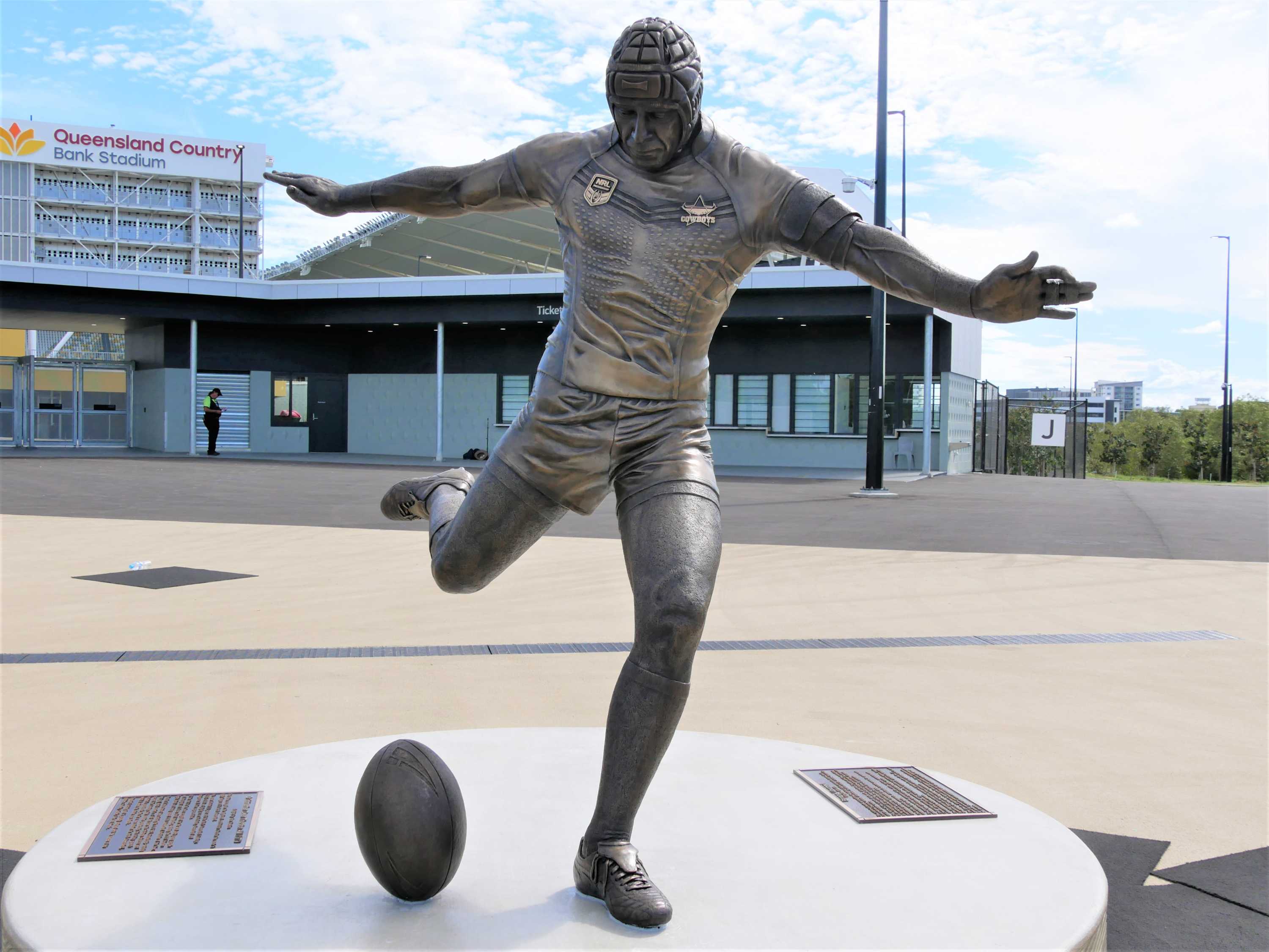 North Queensland Stadium opens in Townsville after years of
