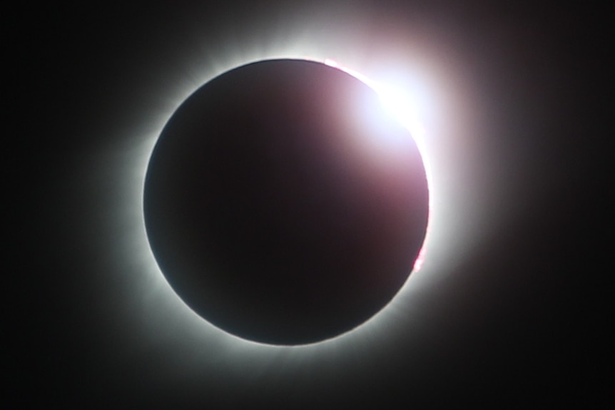 Diamond ring effect from solar eclipse