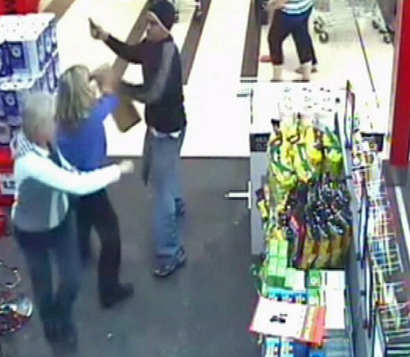 Perth man acquitted of slashing due to insanity - ABC News