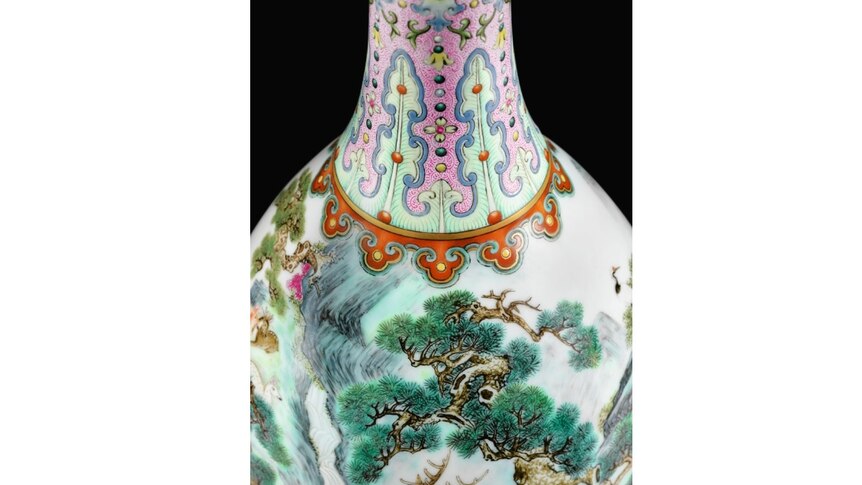 A close up of the designs on an 18th century Chinese vase.
