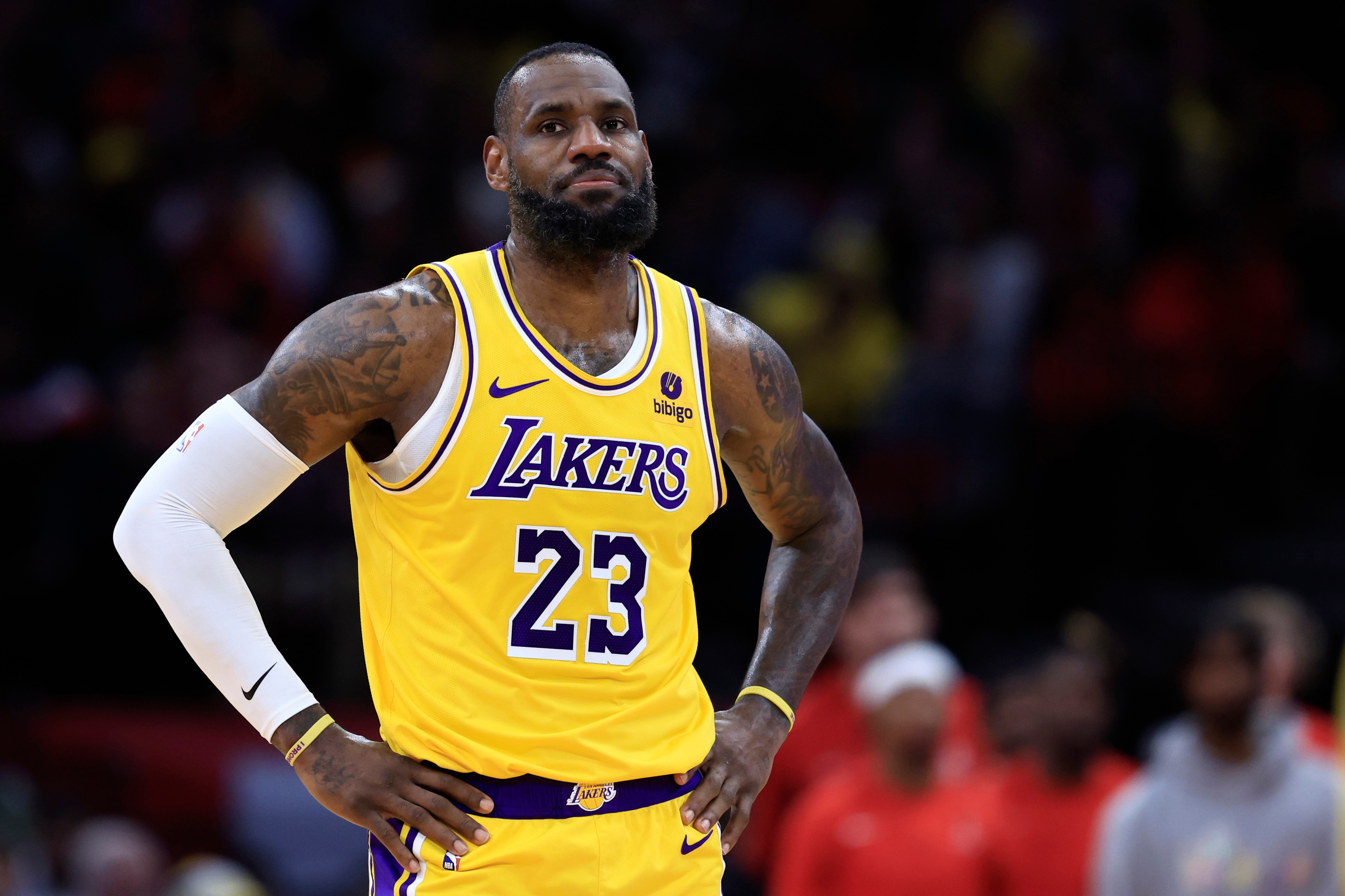 LeBron James Tight-lipped About LA Lakers NBA Future Following Cryptic ...