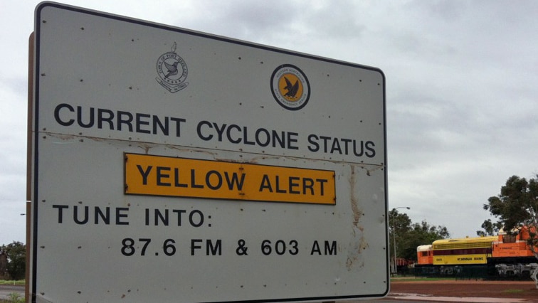 Cyclone status sign