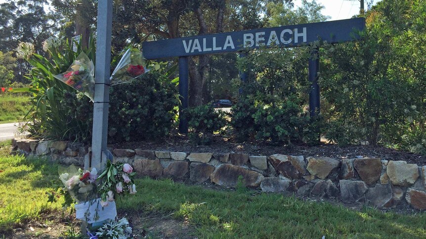 Tributes to accident victims at Valla Beach NSW, November 2015