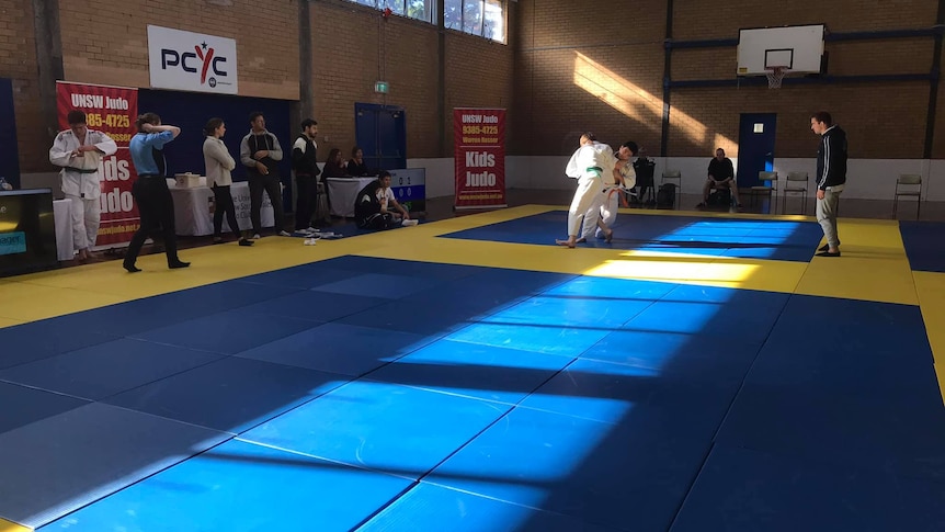 judo mats and people
