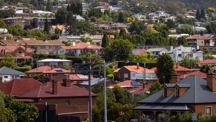 Le marché locatif de Hobart va à l’encontre de la tendance nationale, mais des inquiétudes subsistent quant à l’abordabilité des loyers.