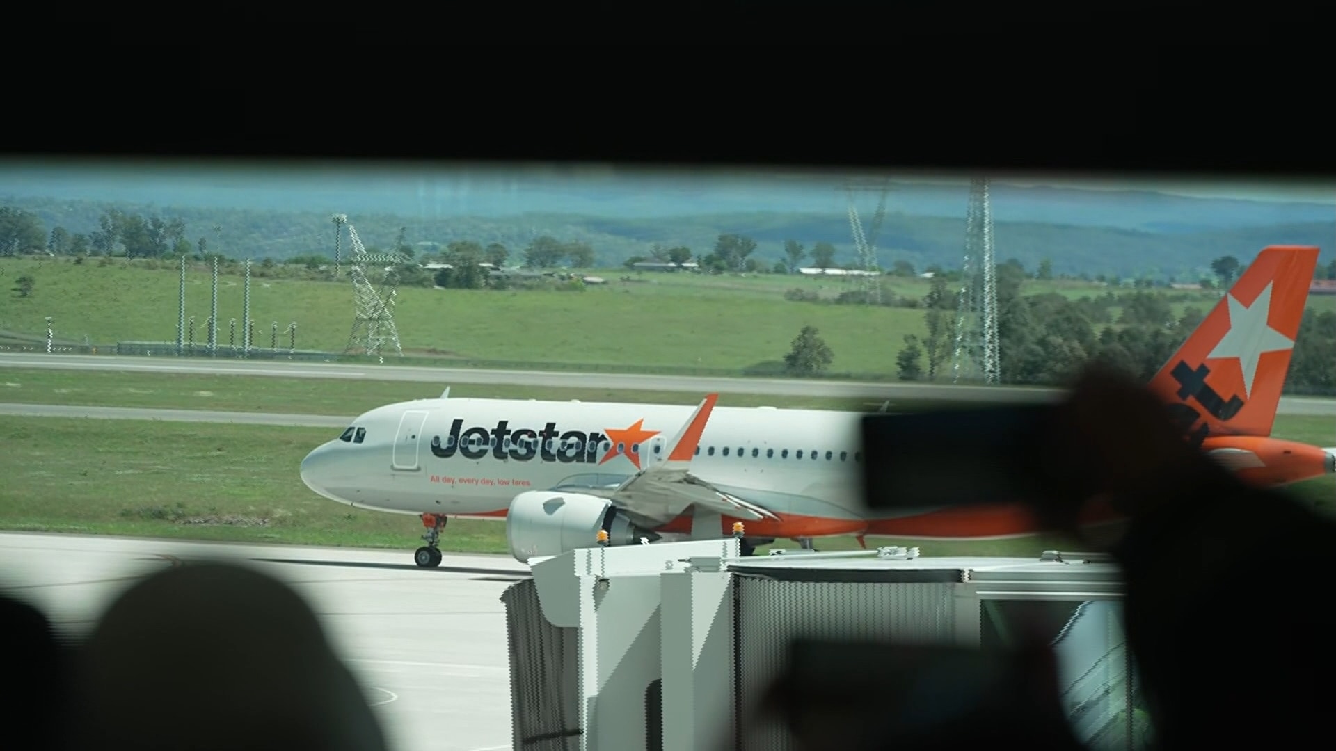 Crowds gather for the first passenger flight from Western Sydney ...