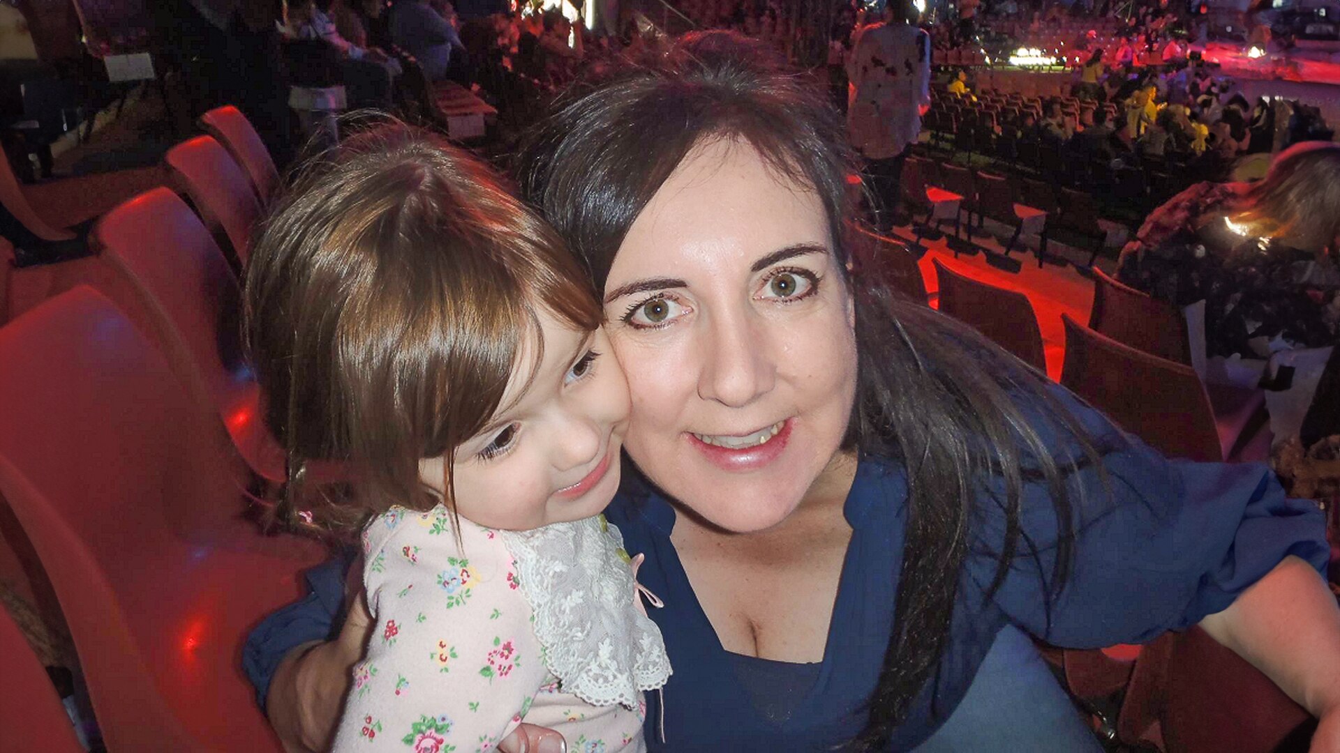 Hannah poses for a selfie with her daughter.