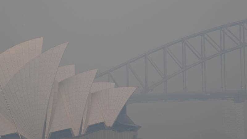 Smoke obscuring the Sydney Opera House and Harbour Bridge.