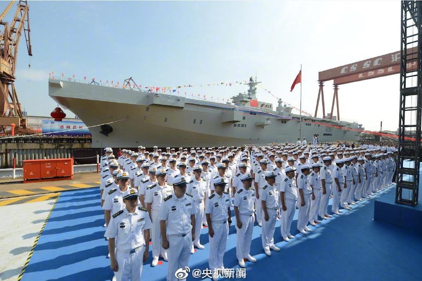 中国海军最大的两栖舰艇——075型两栖攻击舰于中华人民共和国建国70周年前夕的9月25日下水。