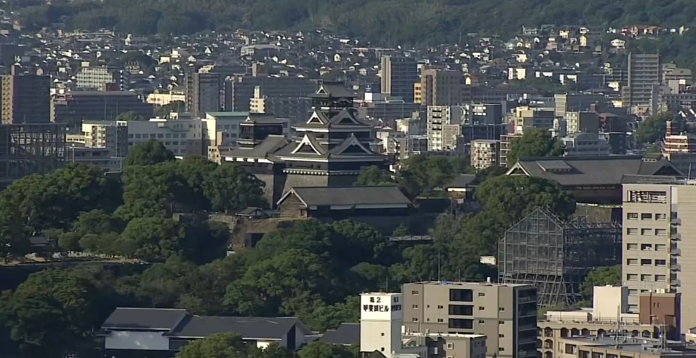 Breaking: Magnitude-7.1 quake hits Japan, sparks tsunami warnings