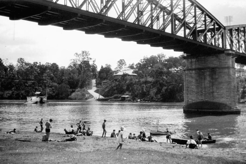 Swimmers in the Brisbane River at Chelmer in 1930
