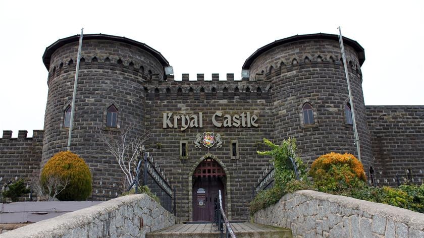 Kryal Castle, Warrenheip