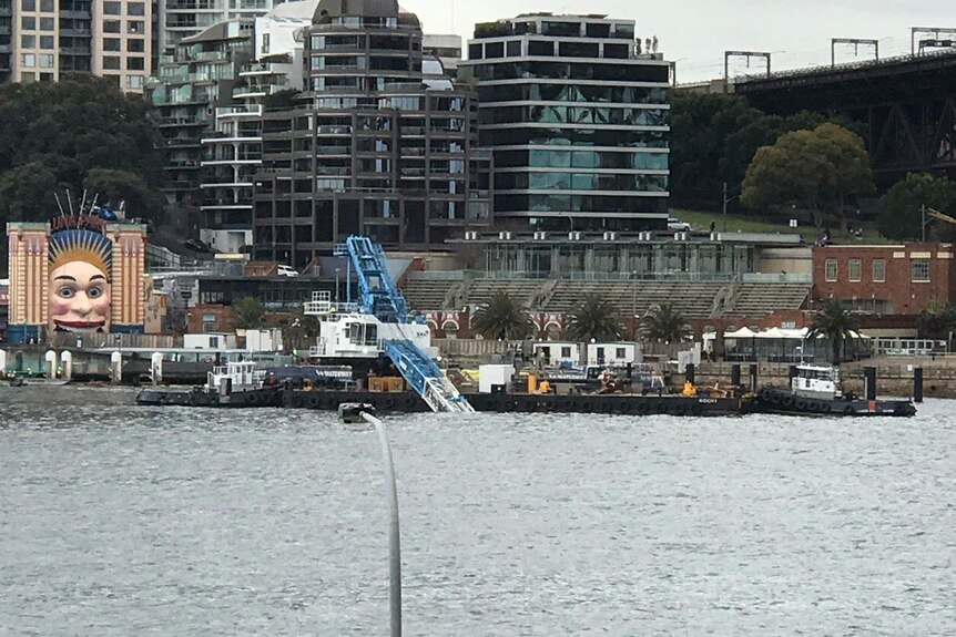 Crane falls into water at Milsons Point