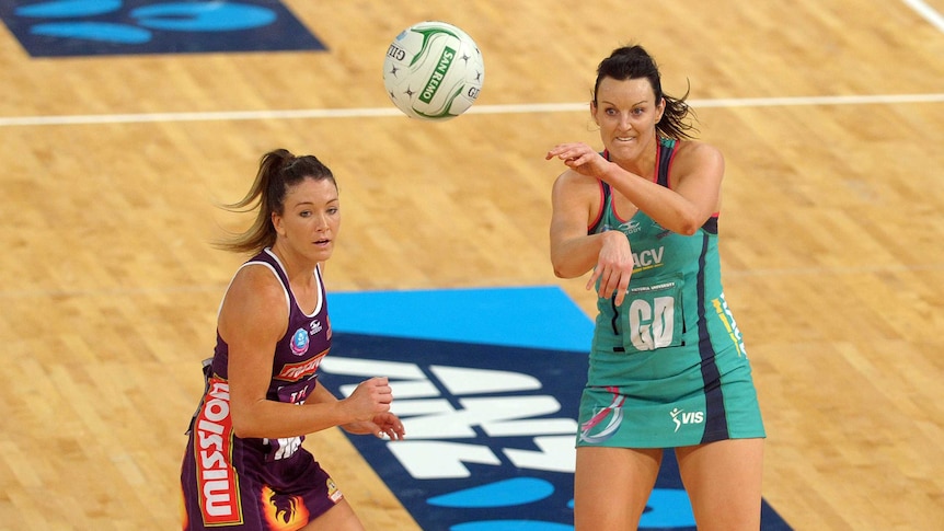 Bianca Chatfield of the Vixens against the Firebirds