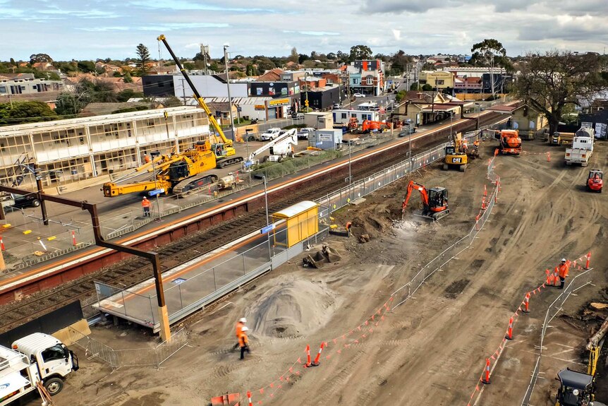 Level crossing works at Murrumbeena Station