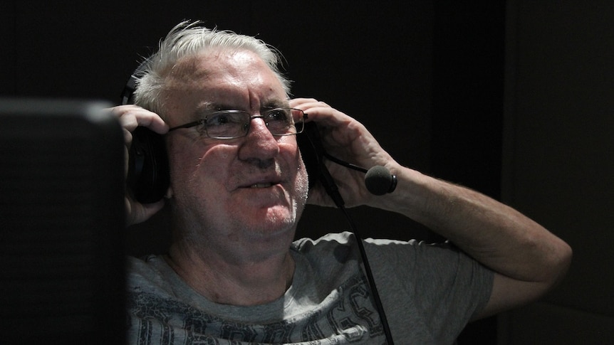 Perth broadcaster Ian Cameron set to retire