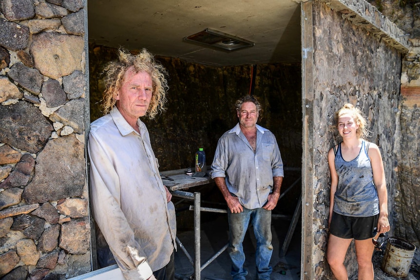 Lionel Buckett wth his apprentices Phil Tomkins and Alana Bathgate.