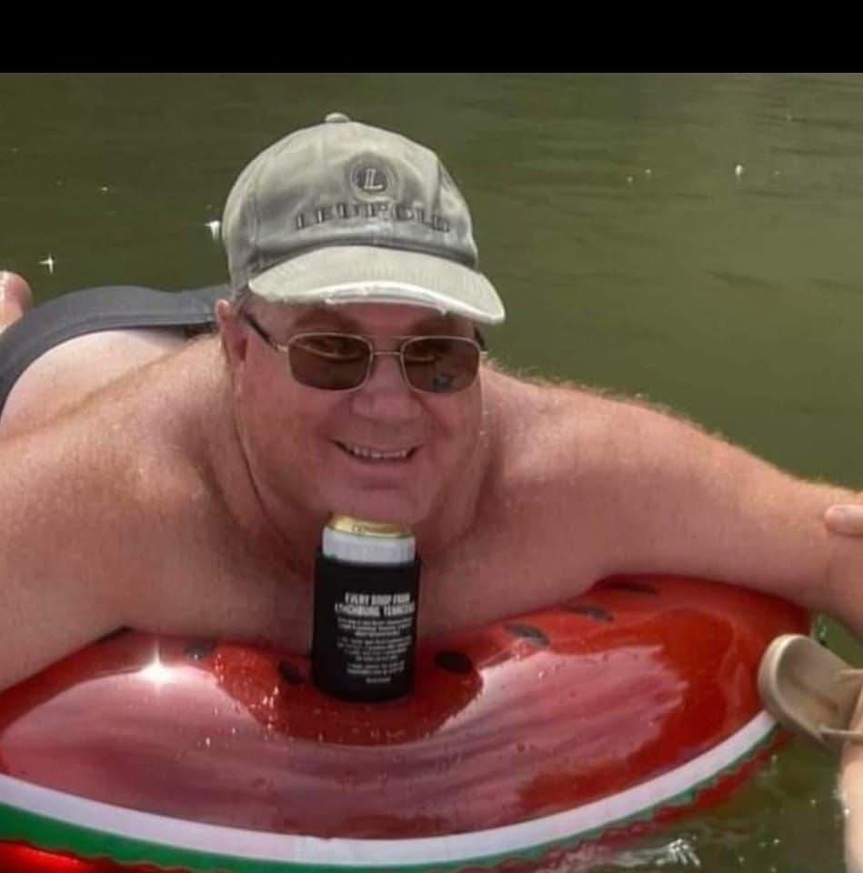 Man inpool 