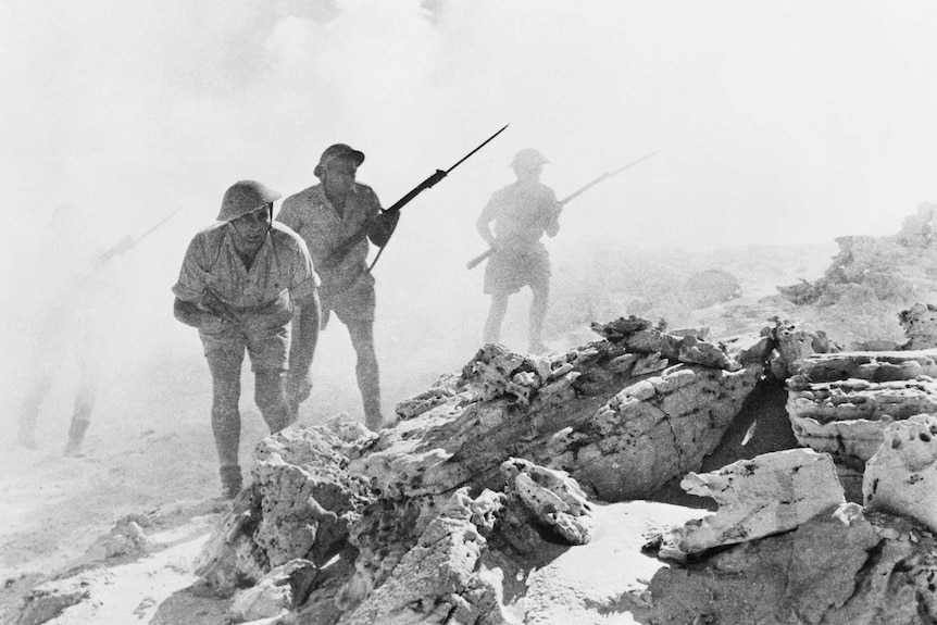 Australian troops advance at El Alamein