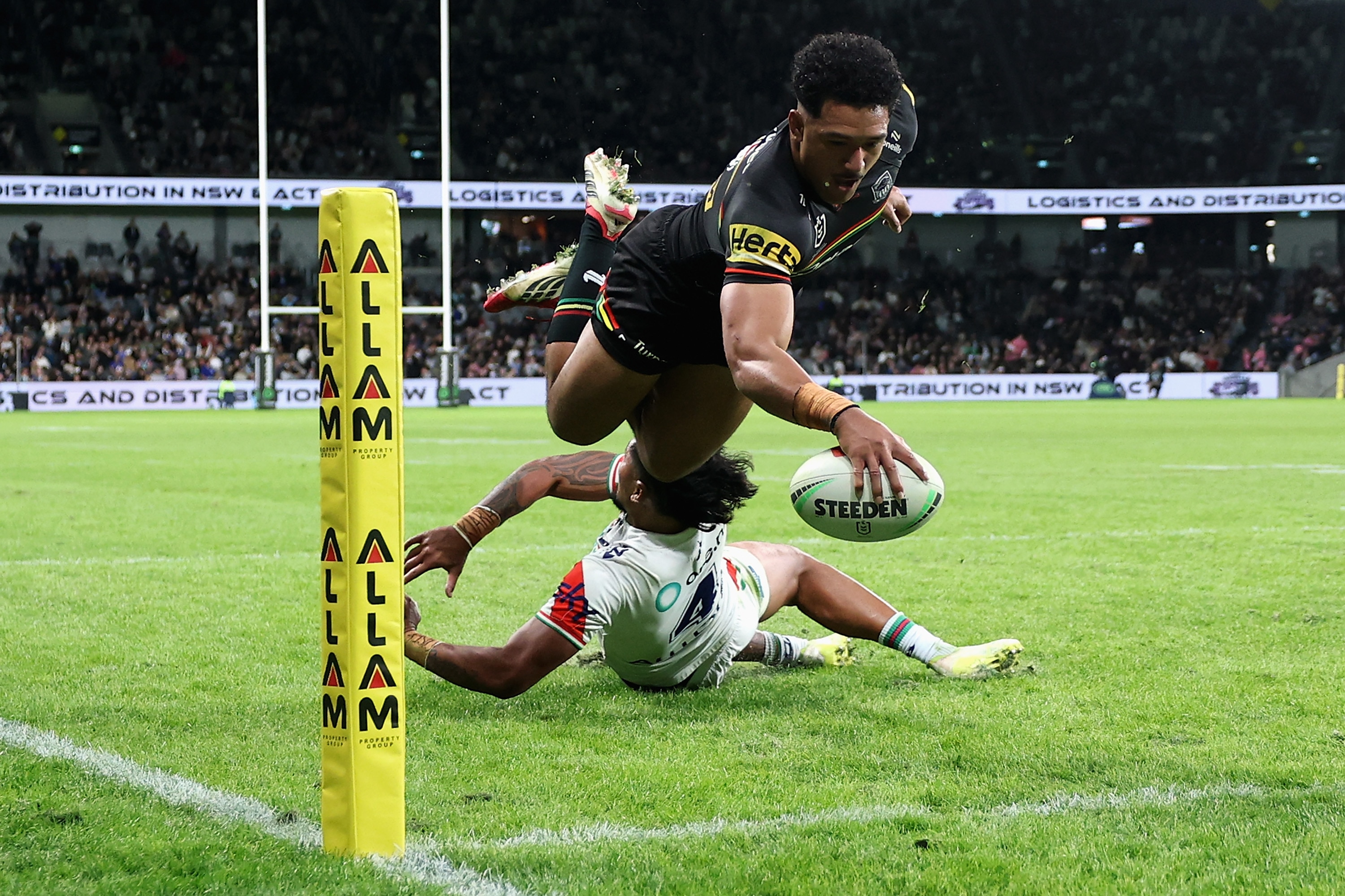NRL live updates: Warriors vs Panthers, Roosters vs Bulldogs - blog and scores