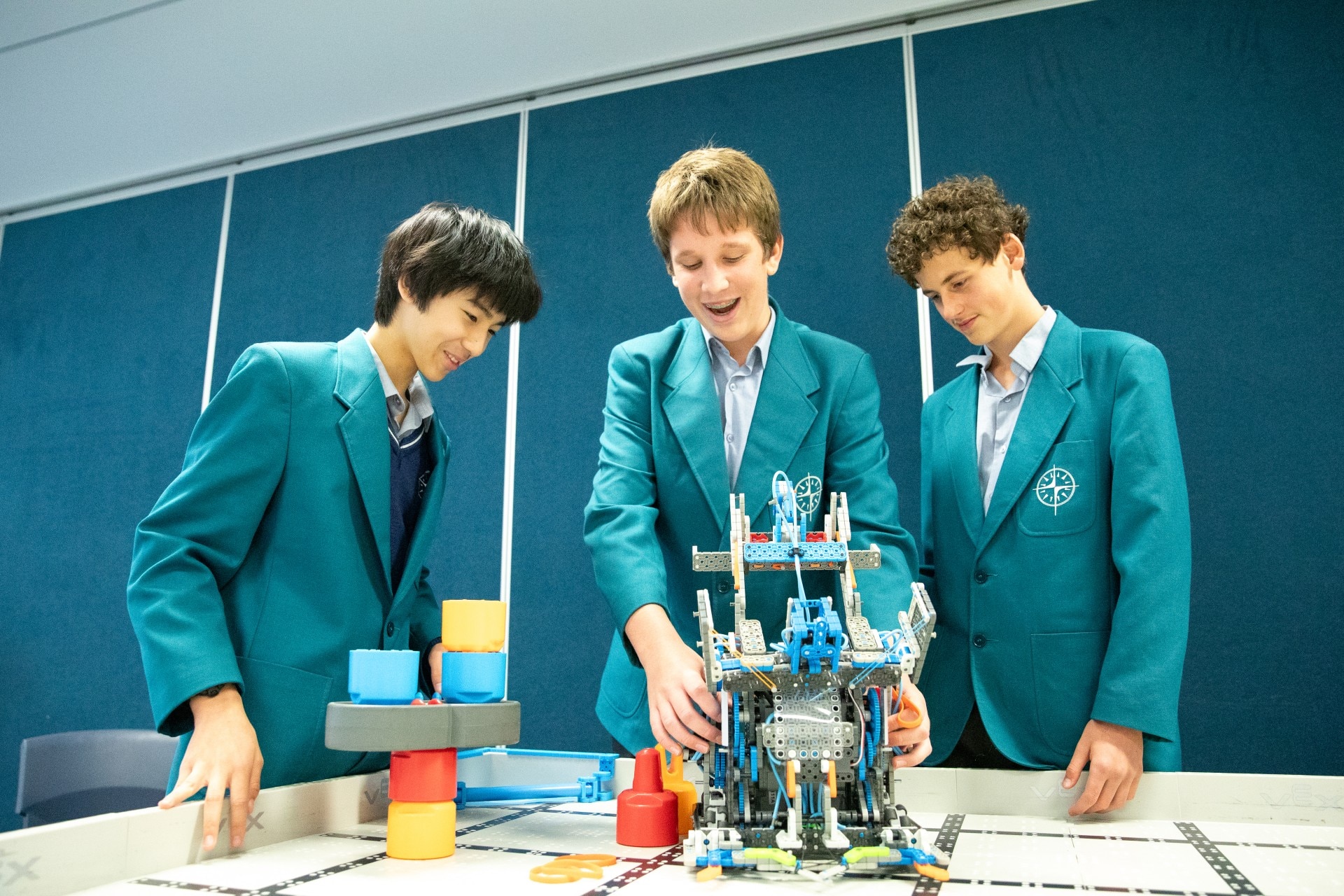 Goolwa teenagers travel to the US to take on the world with Adelaide robot