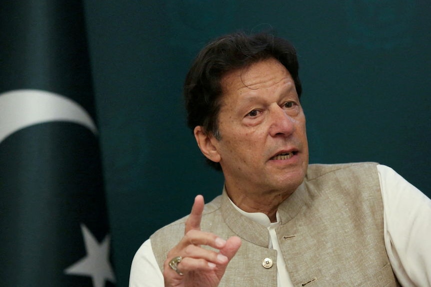 Le Premier ministre pakistanais Imran Khan dissout le Parlement pour éviter un vote de défiance