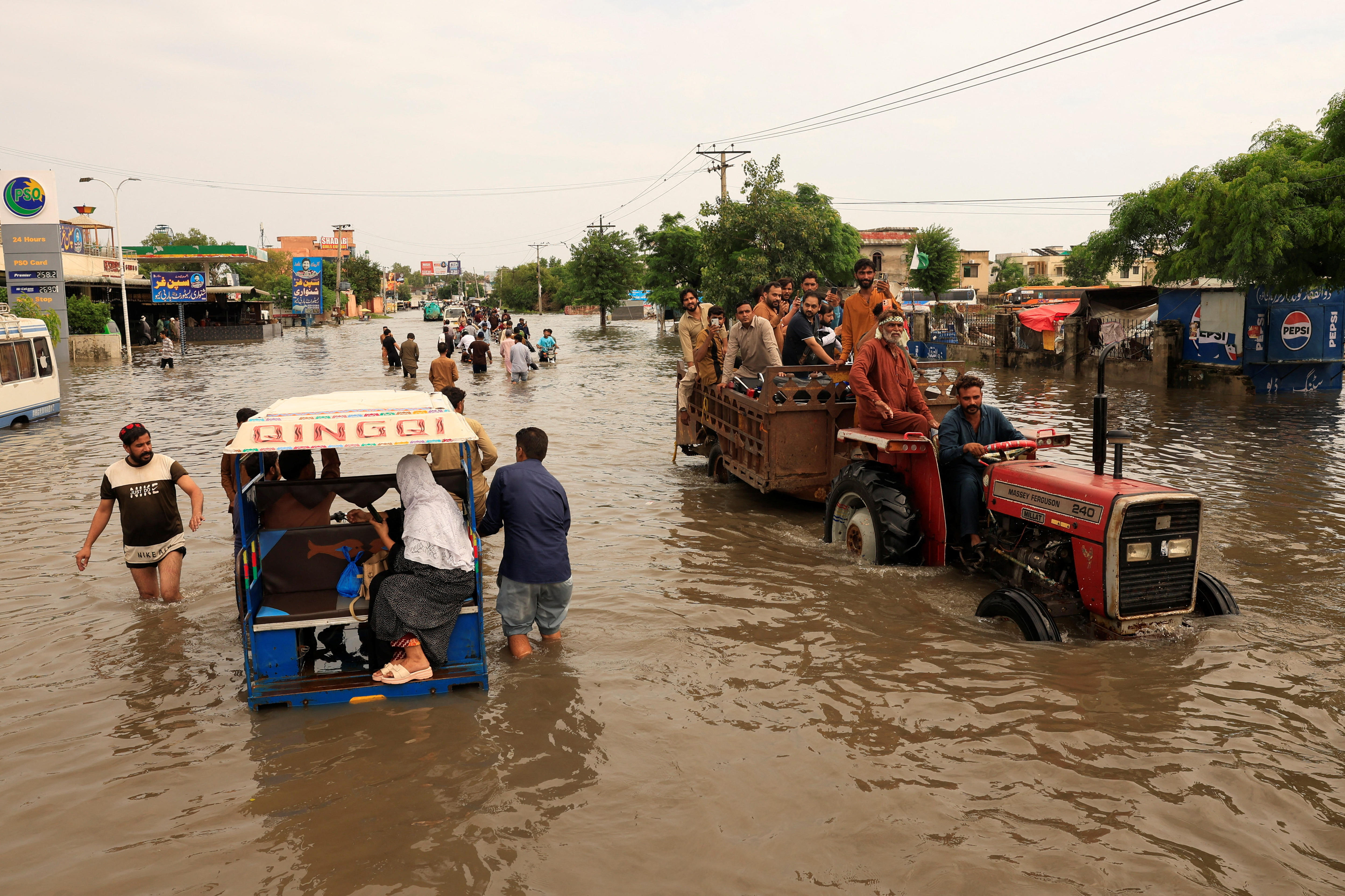 Monsoon flooding has killed hundreds in Pakistan – climate change is ...