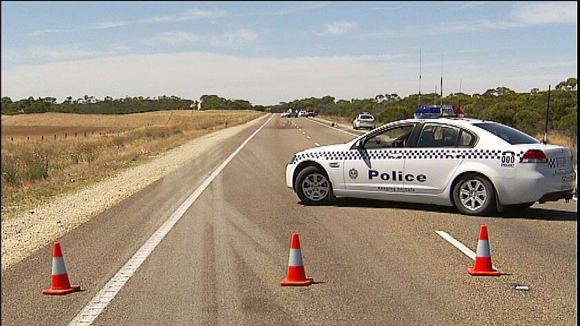 Cyclist run over by six trucks - ABC News