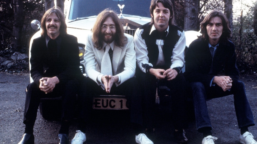 Le réalisateur anglais Sam Mendes réalise un biopic sur chacun des Beatles, dont la sortie est prévue en 2027