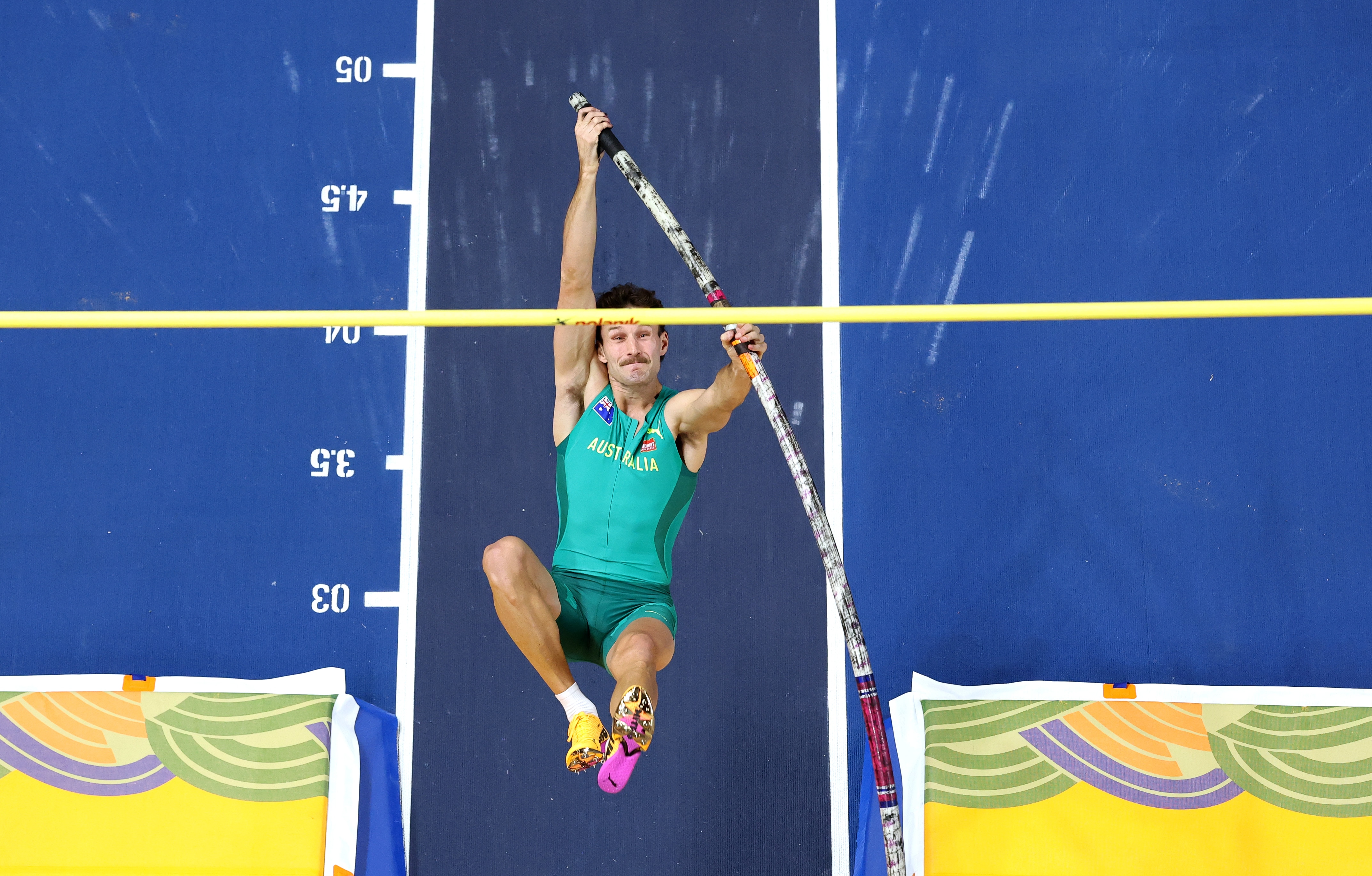 Kurtis Marschall competing in the pole vault at the World Athletics Indoor Championships.