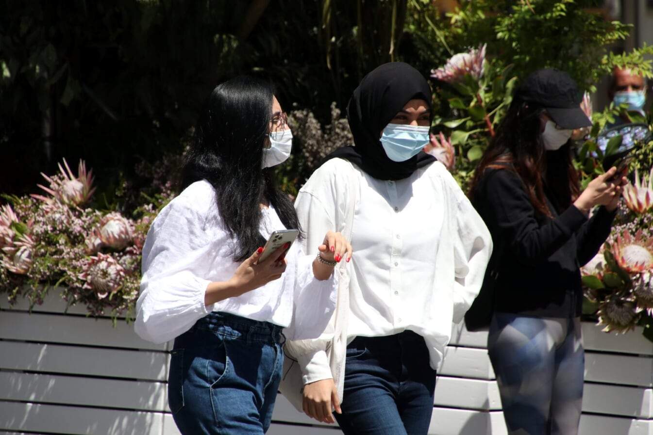Victoria records no new coronavirus cases, will resume hotel quarantine ...