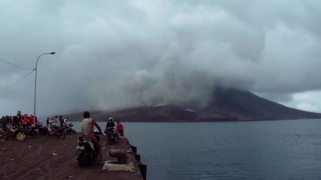 Indonesian volcanic eruption causes widespread damage in nearby village