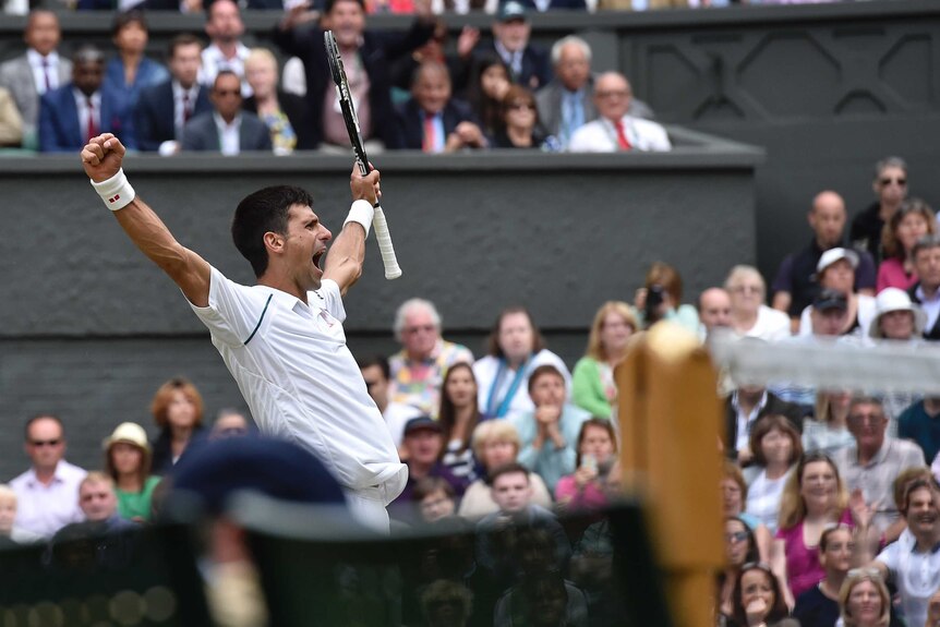 Djokovic celebrates beating Federer in Wimbledon final