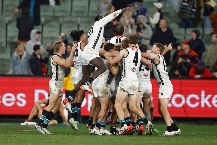 AFL 2020 round 12: Melbourne into the top eight after hammering Collingwood  – as it happened, AFL