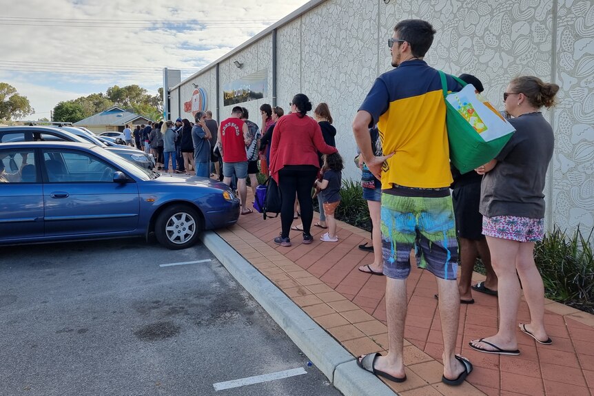 A long queue outside a Geraldton supermarket.
