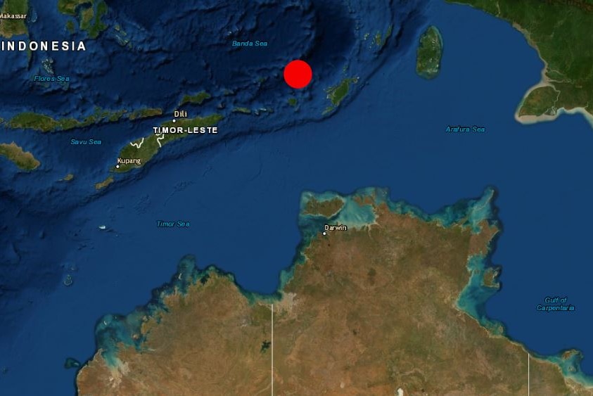 A red dot on a map shows where the earthquake came from in the Banda Sea and its proximity to Darwin, Timor-Leste and Indonesia.