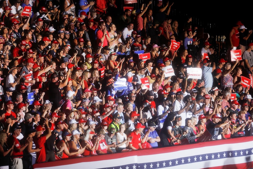 A crowd of Donald Trump supporters at Florida rally.