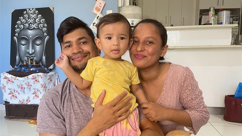 Heartbreak for Australian residents banned from reuniting with their foreign parents - ABC News