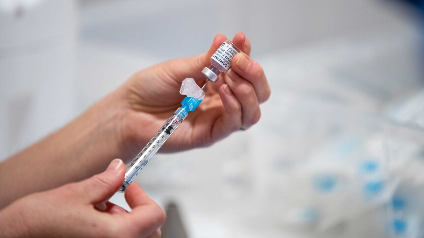 WA Premier says fines will be issued if workers don't get vaccinated, with spot checks for businesses